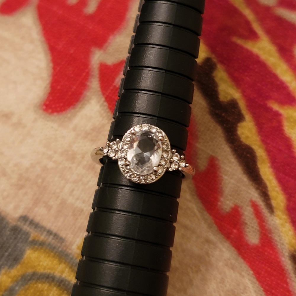 NWT Oval White Sapphire 925 Sterling Silver Ring - Picture 2 of 7